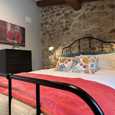 Cozy Galician Stone With Fireplaces And Pool بيت للعطل