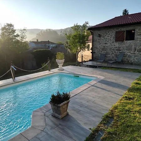펜션 Cozy Galician Stone With Fireplaces And Pool Santo Tomé